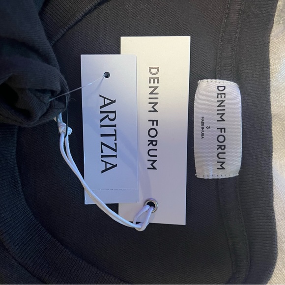 Aritzia Graphic Tee - Picture 5 of 5